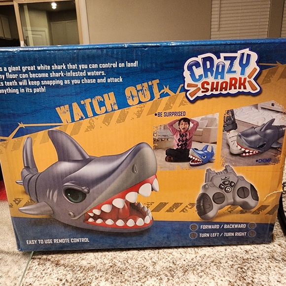 Crazy Shark Remote Control Toy - Picture 2 of 4